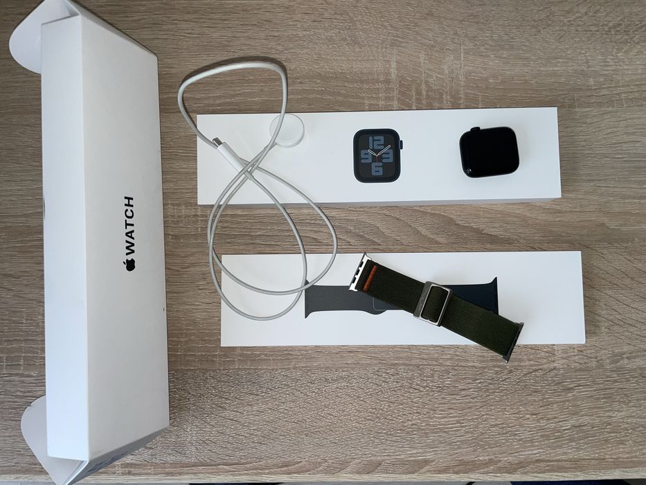 Apple Watch SE 2 44 мм 32 Гб