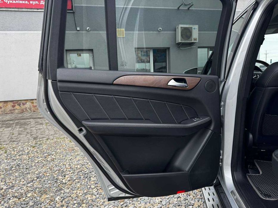 Mercedes-Benz GL450 2015рік 3.0 Бензин