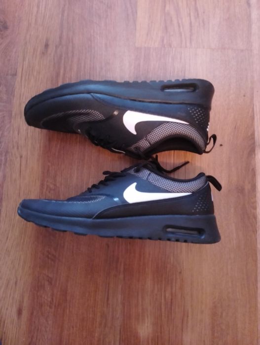 Кросівки Nike Air Max Thea