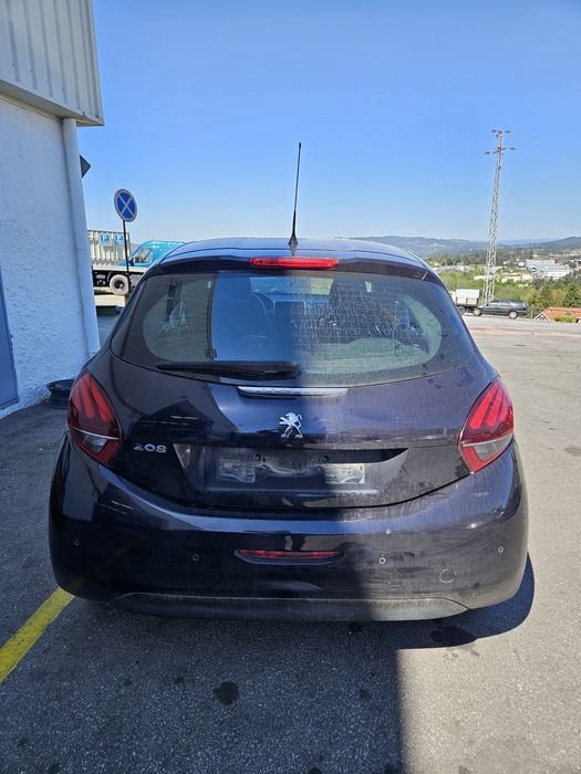 Peugeot 208 1.6 BlueHDi de 2017 para peças