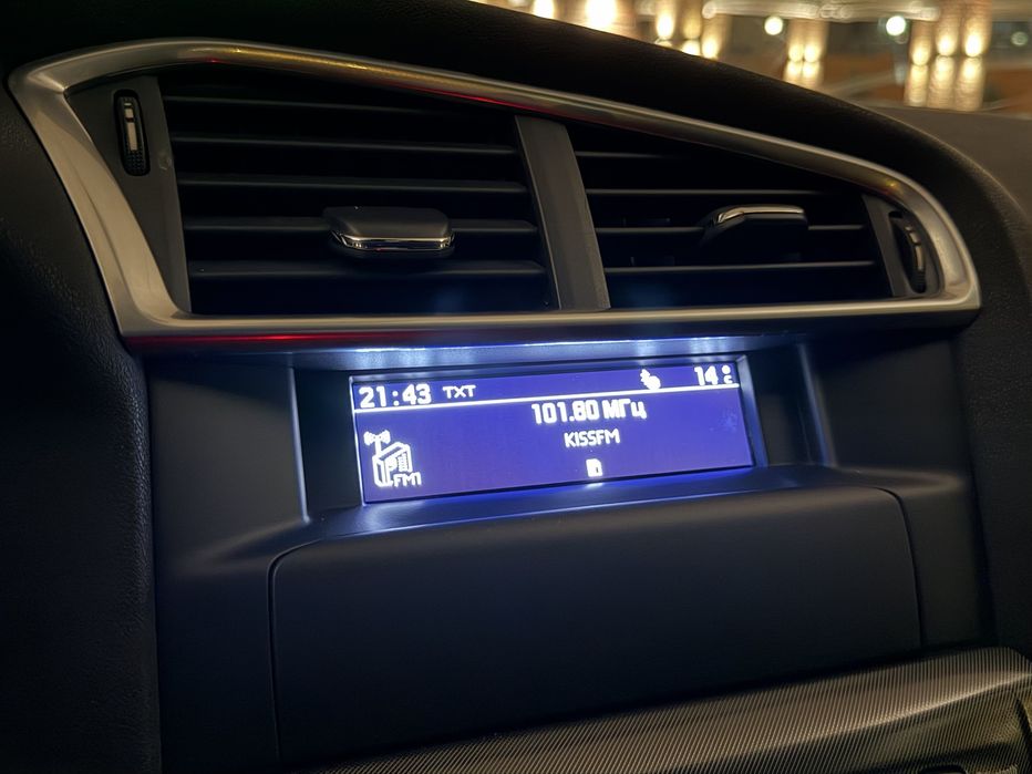 Citroen C4 / 2012 / дизель 1.6
