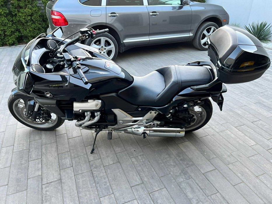 Продам мотоцикл Honda CTX 1300