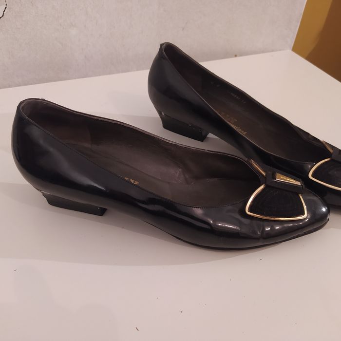 Półbuty Bally do renowacji premium