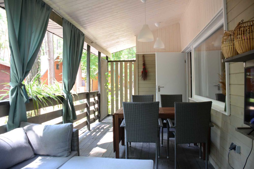 Domek 4 os. w lesie nad jeziorem k. Płocka (Grabina)