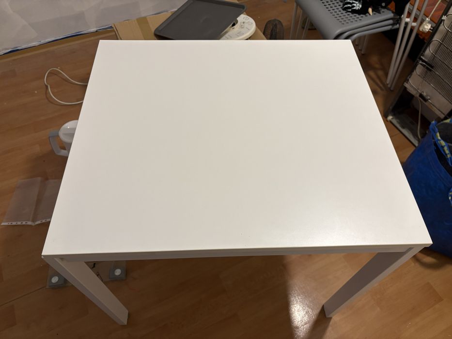 Stół rozkładany, biały, 84/120x74 cm + 3 krzesla