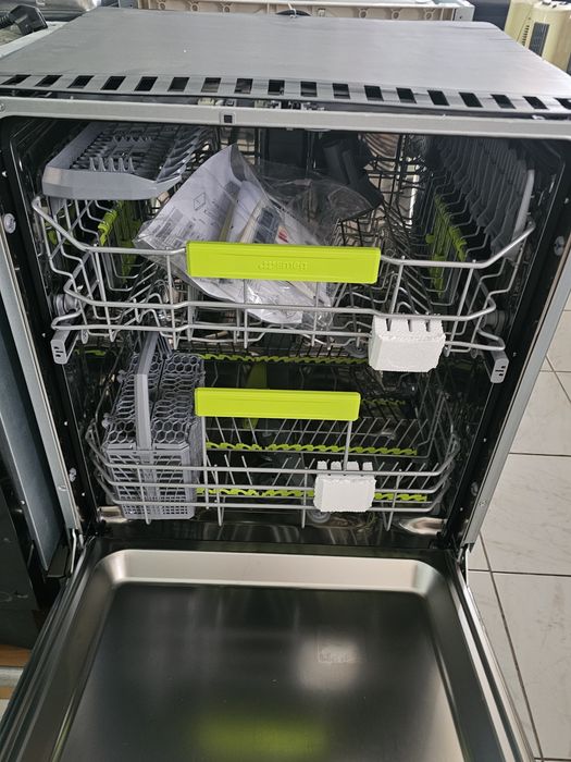 Máquina lavar loiça smeg