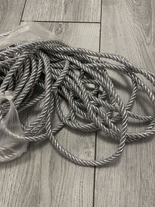 Шнурок на закінчення натяжного потолку або на інші цілі