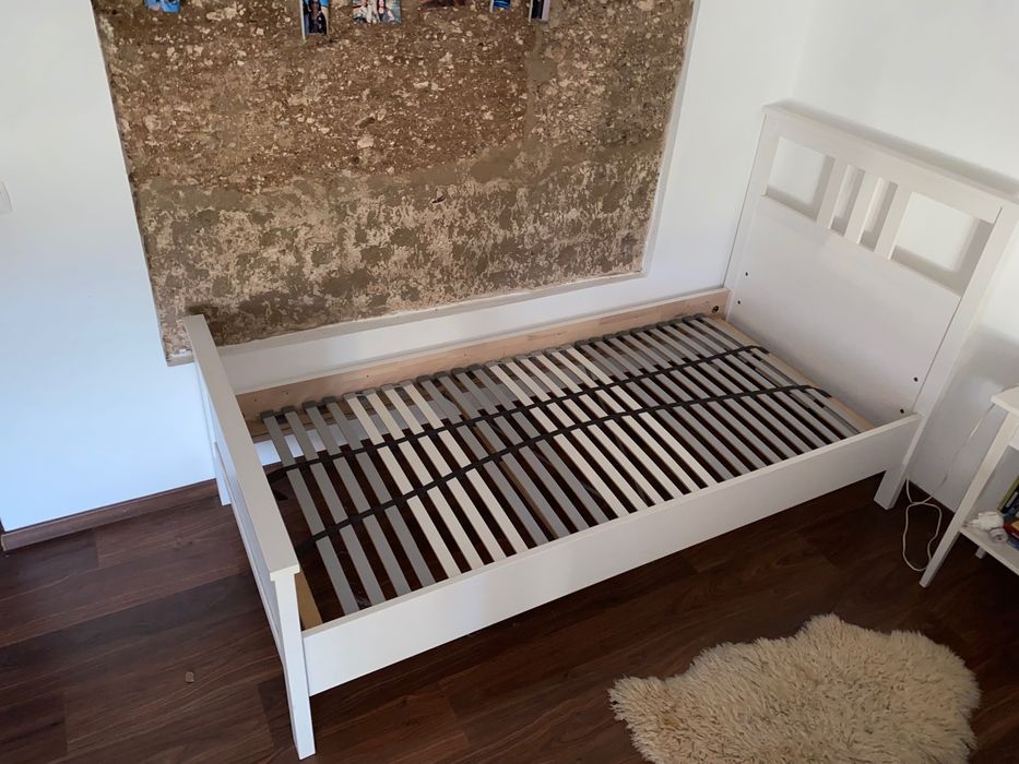 Estrutura de cama Ikea HEMNES (SEM COLCHÃO)