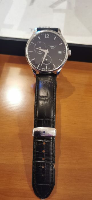 Relógio Tissot Tradition GMT - Bracelete em pele preta