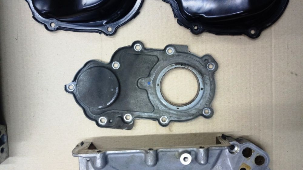 Поддон підон кришка крышка 3.0 TFSI Audi Q7 Q5 A8 A7 A6 A5 Touareg