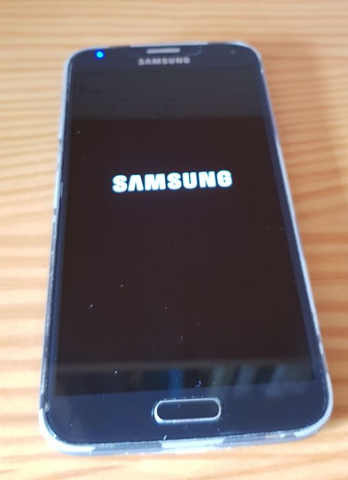 Samsung S5 Neo tylko na części, uszkodzony