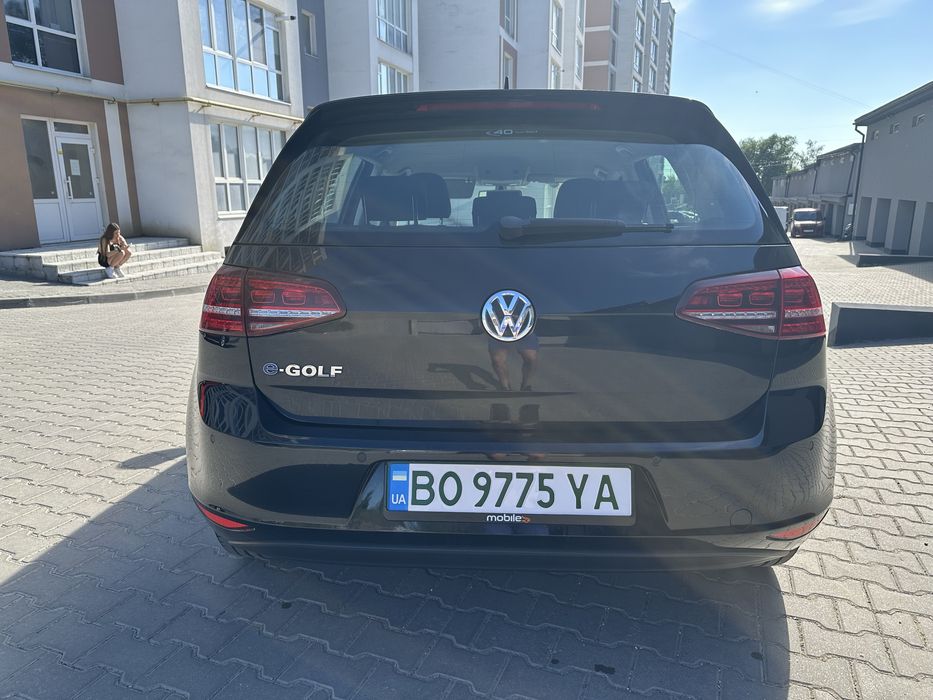 Volkswagen e-Golf 2015