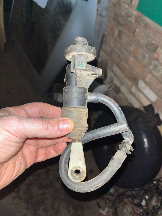 Циліндр щеплення 8E1721401