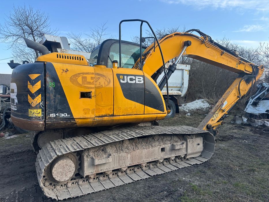 Екскаватор jcb js130