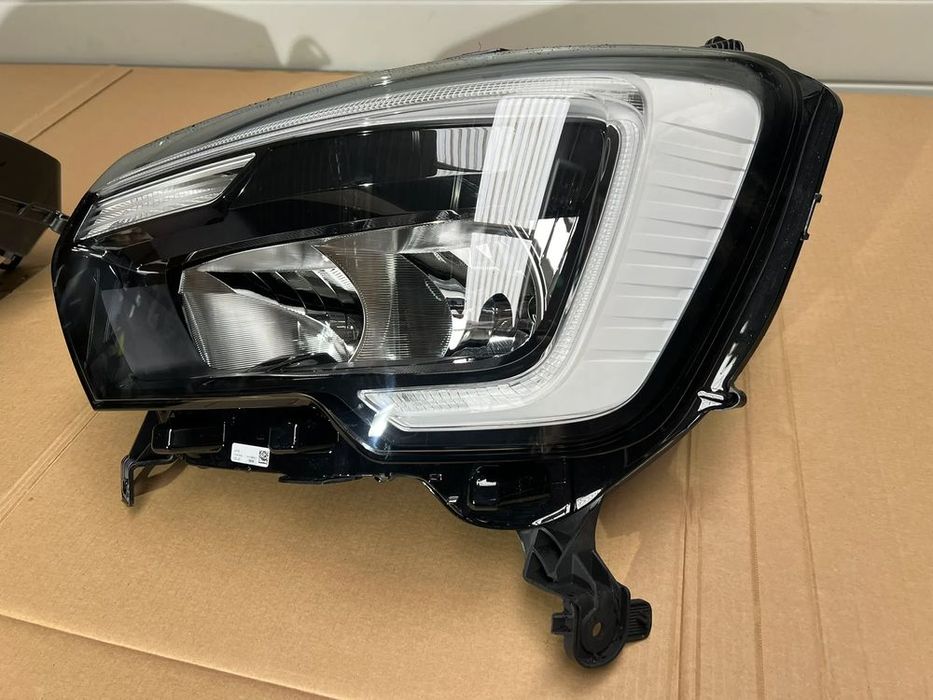 Renault Master IV 4 lampa przednia lewa bdb WSZYSTKIE CZĘŚCI MASTER