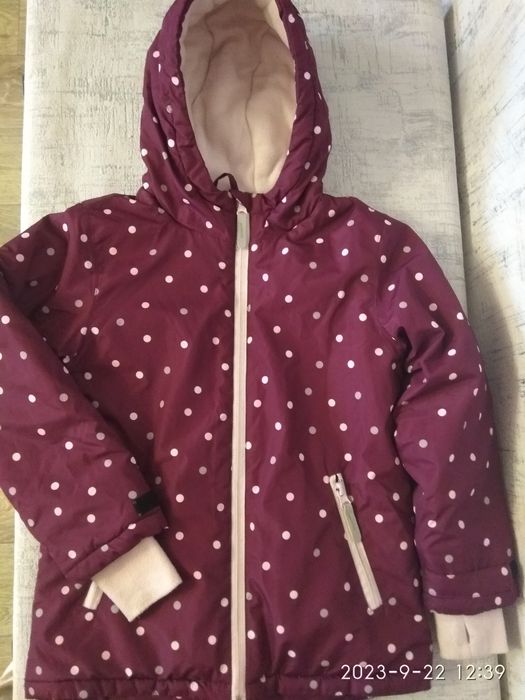 Куртка на девочку.