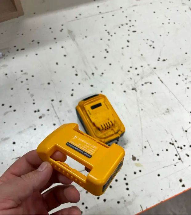 Насадка для зарядки телефону DeWALT, Makita(Procraft)