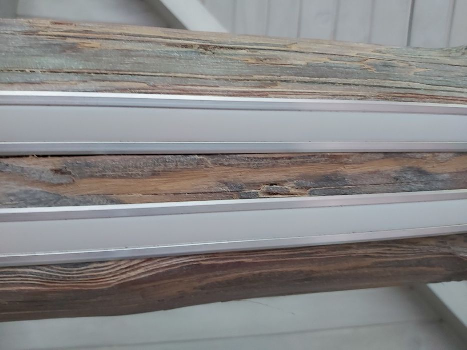 Drewniana lampa wisząca z belki LOFT. INDUSTRIAL