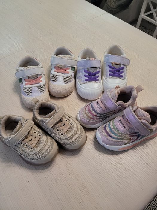 Взуття для дівчинки 23-26р