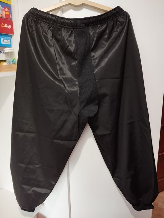 Spodnie dresowe 3/4 Umbro do wspinaczki XL