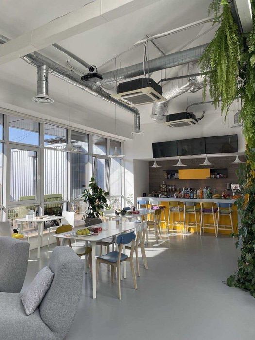 Сдам офис 324 кв.м. с террасой в БЦ на ул. Староказацкая Центр