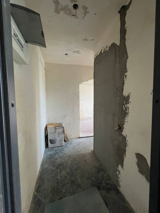 Продається двокімнатна квартира на Нижньому Масиві.