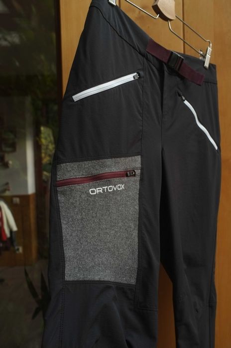 damskie spodnie narciarskie Ortovox wełna merino skiturowe Cevedale
