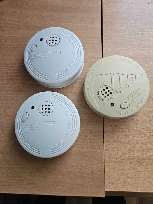 Czujniki dymu do domu.