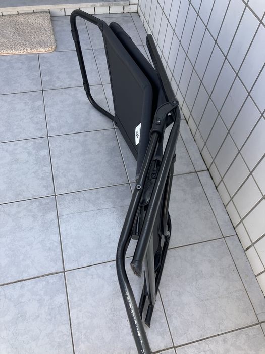 Espreguiçadeira metal em textileno preto/ dobrável