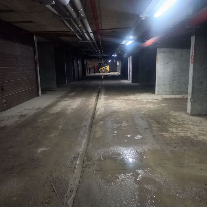 Терміново продається паркомісце в новобудові в Дублянах.