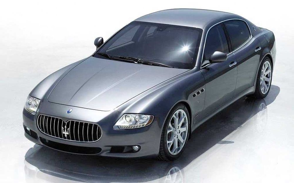 Maserati QUATTROPORTE V LIFT - gniazdo czujnika parkowania PDC grill