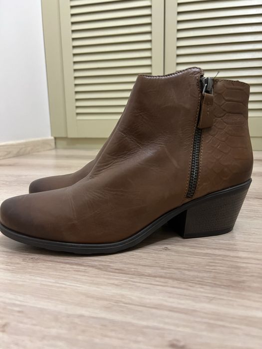 Ботинки козаки Lasocki