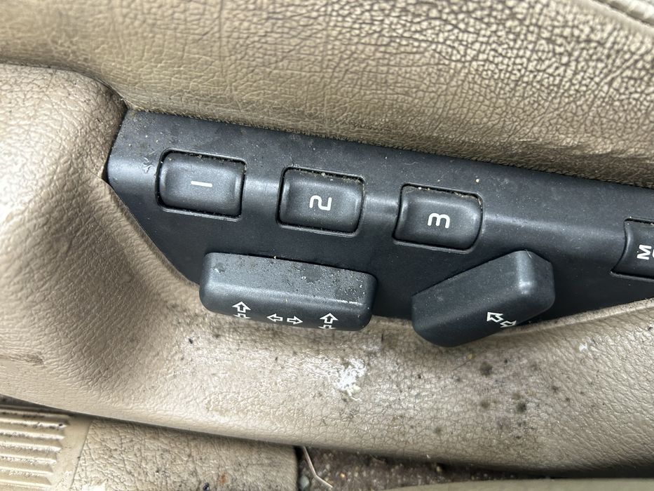 Volvo V70 T5 ( alarme ativo / bloqueada )