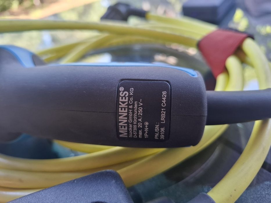 Mobilna ładowarka  do samochodów elektrycznych i hybrydowych