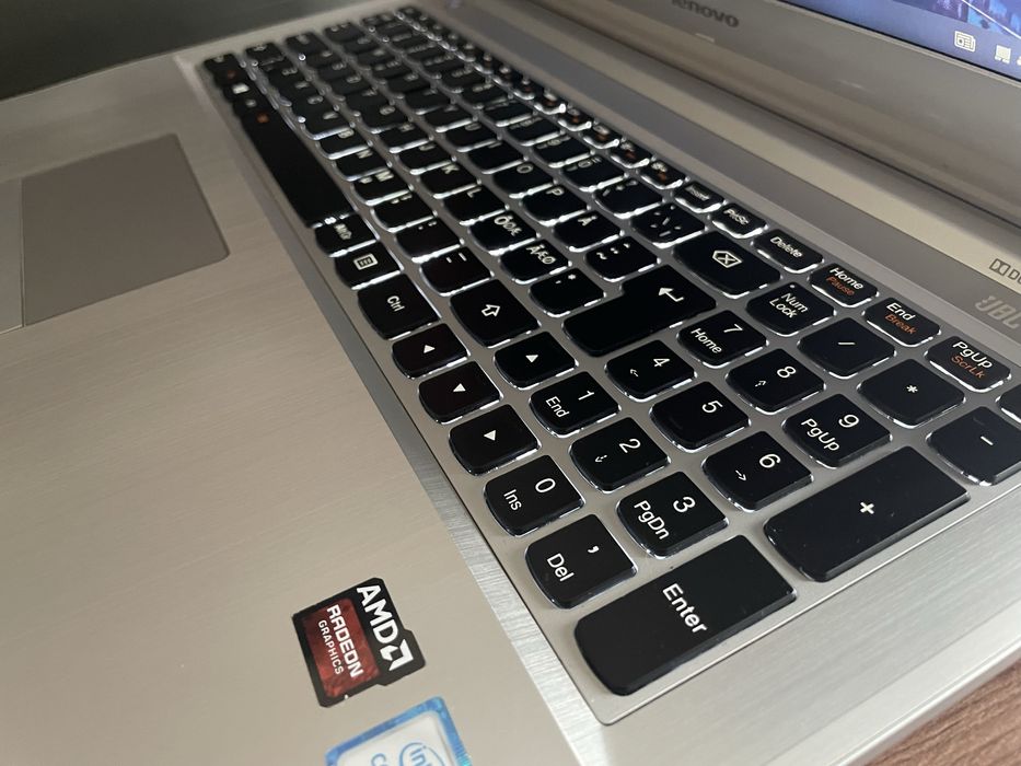 Мощный ноутбук Lenovo/FullHD/Core i5-6200/16 GB/SSD/Radeon R7 на 4 ГБ