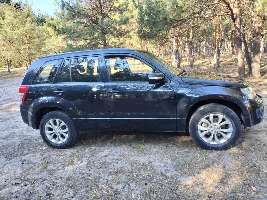 Suzuki Grand Vitara 2.4