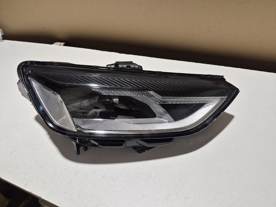 Lampa przód prawa Audi A4 B9 lift. 8W0.941.012