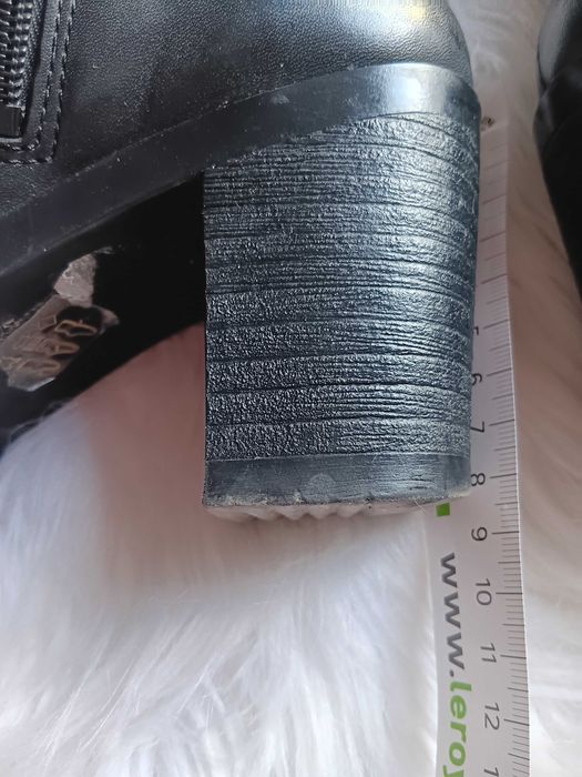 Botas cano alto compensadas FOREVA em pele