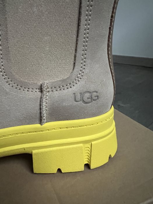 Ботинки жіночі 40 розмір UGG