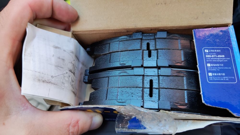 Передние тормозные колодки на Daewoo Lanos 1.5, 1.6, ZAZ Sens