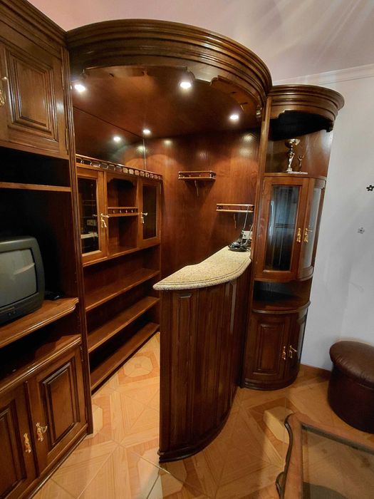 Móvel Bar de sala em madeira maciça de castanho