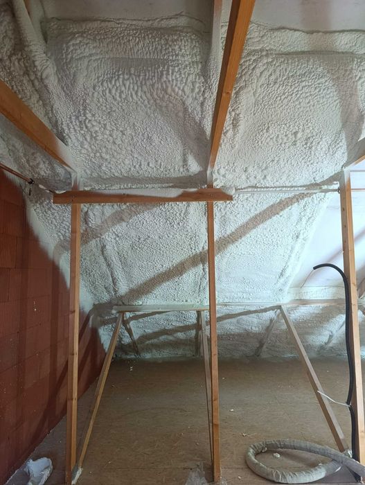 Od 55 zł Ocieplenia pianką PUR, Piana, izolacja poddasza - wieszaki