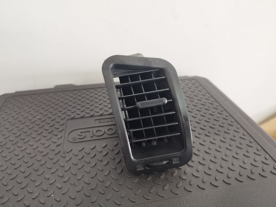 Saída ventilação Nissan Terrano 2 Ford Maverick