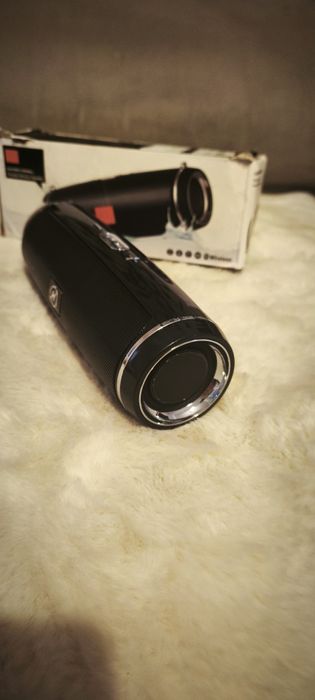 Coluna sem fios portátil.