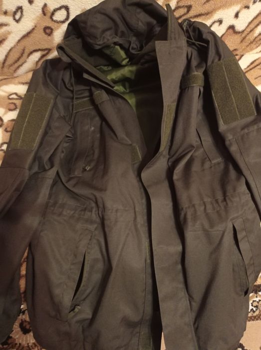 Продам для рыбалки курточку оливкового цвета