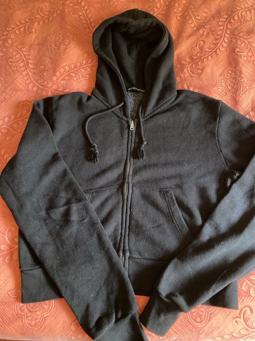 Sweatshirt com fecho Brandy Melville.