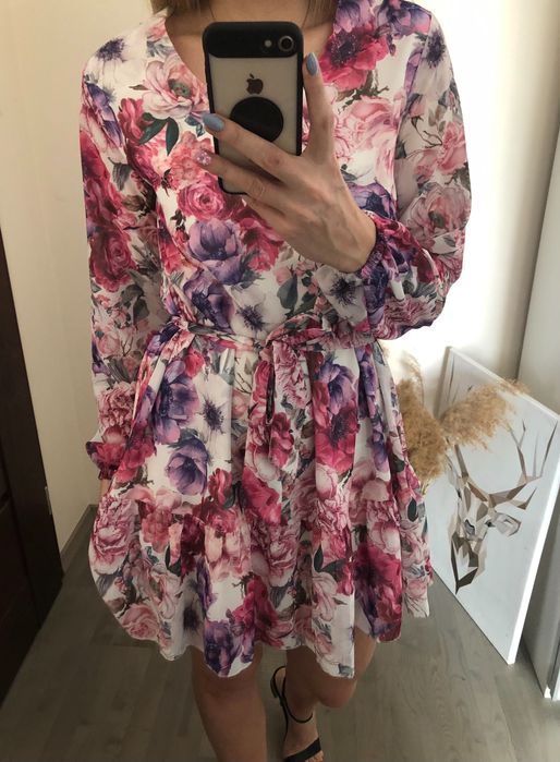Sukienka w kwiaty