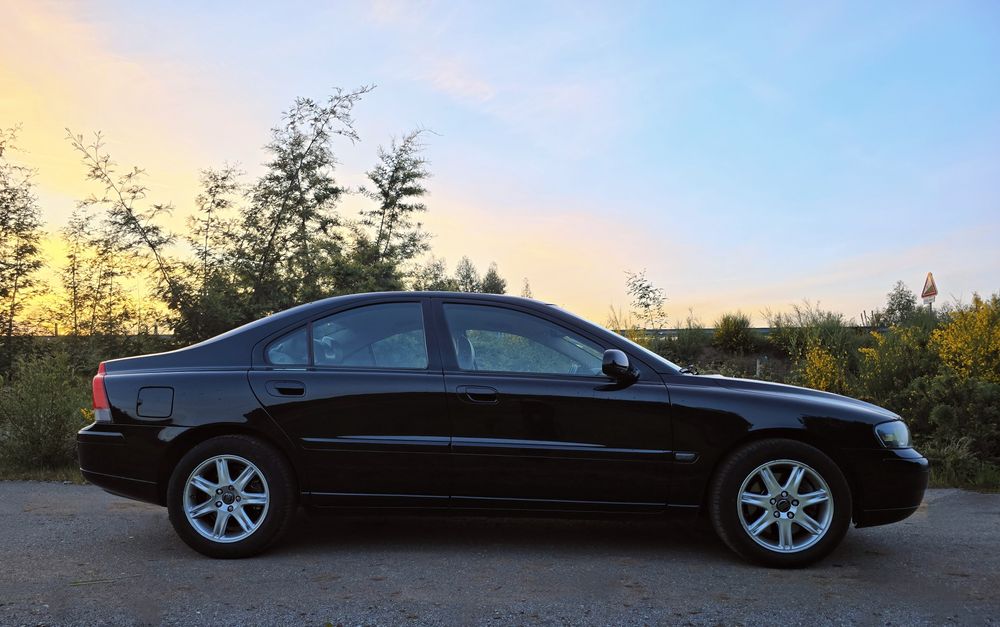 Volvo S60 2.0T 180cv Nacional