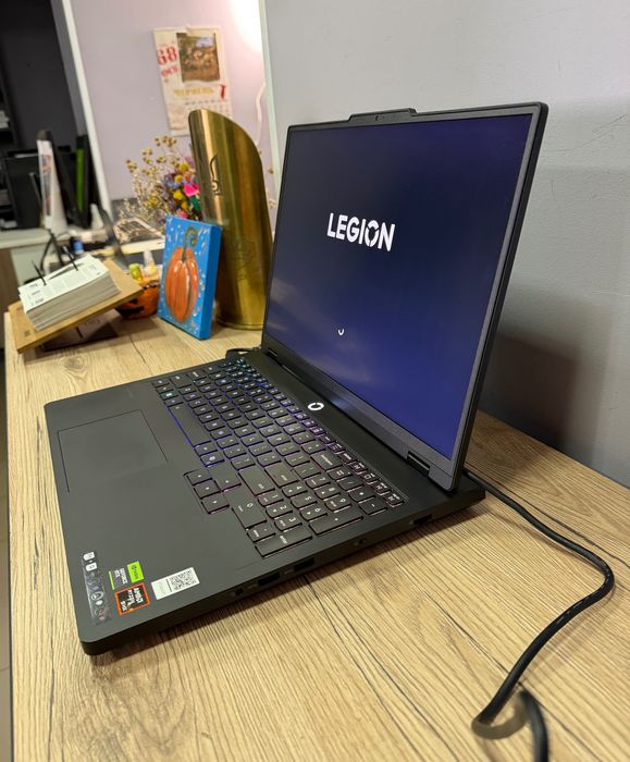 Lenovo Legion 5 PRO Ryzen 9 8945HX /16 Ram/ 1TB/ 5060/ WQXGA 240 Hz