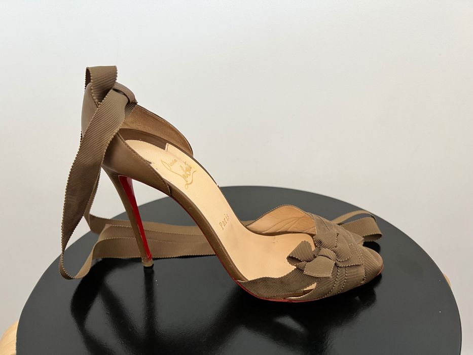 Sandália Christian Louboutin Christeriva, EU 39 (pre-loved)